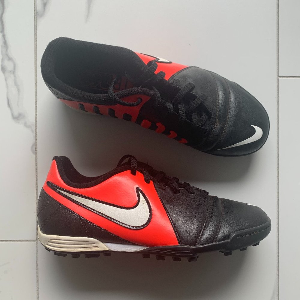 Nike men's turf boots